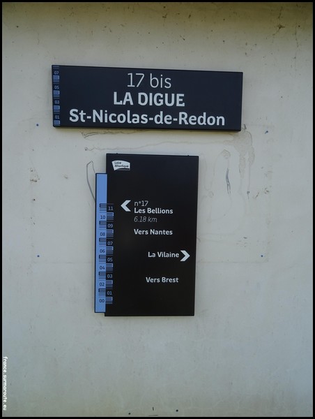 Canal Nantes Brest  Ecluse St Nicolas Redon 35.JPG